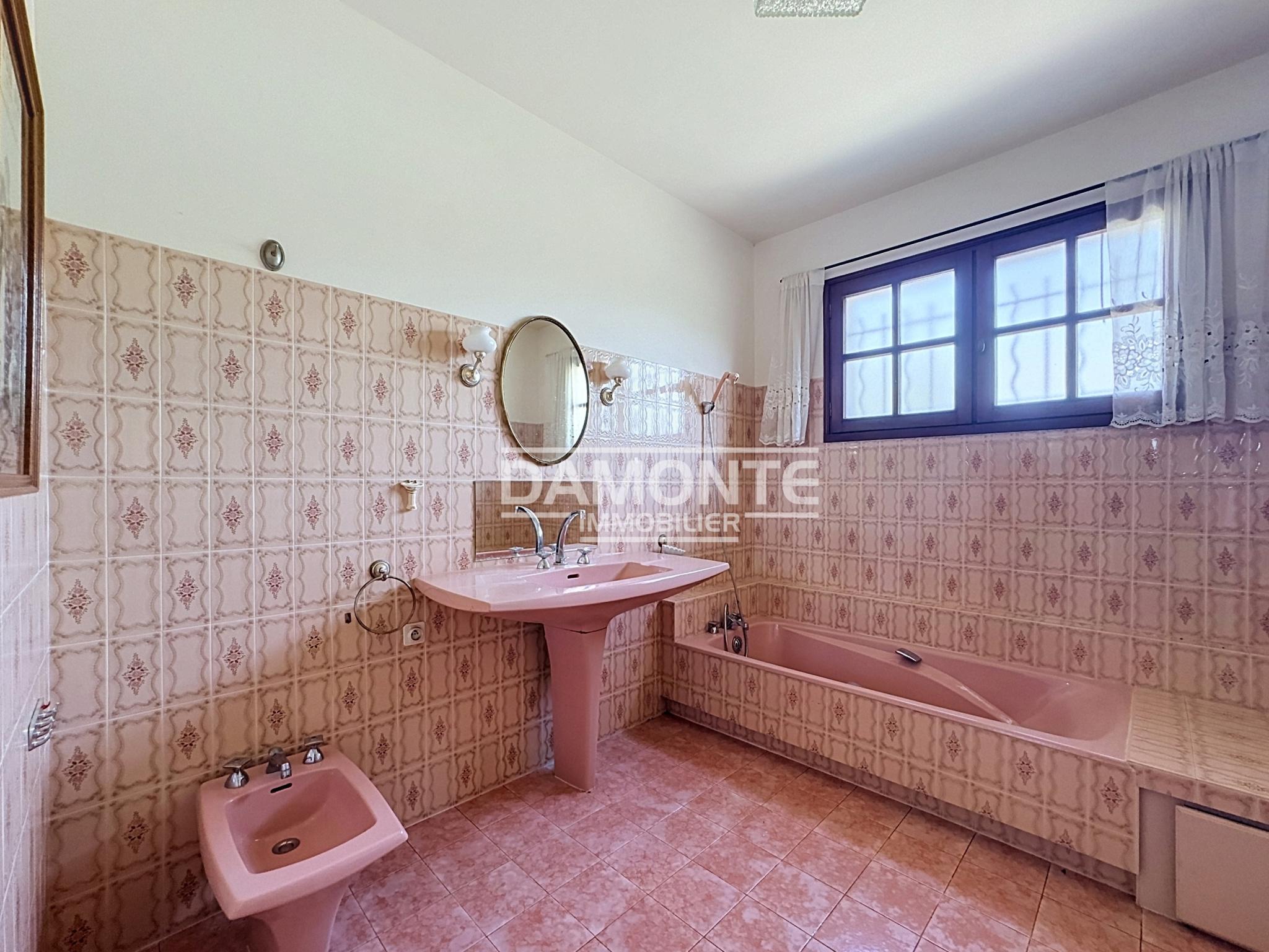MAISON - 154M2 - 6 PIECES — photo 7
