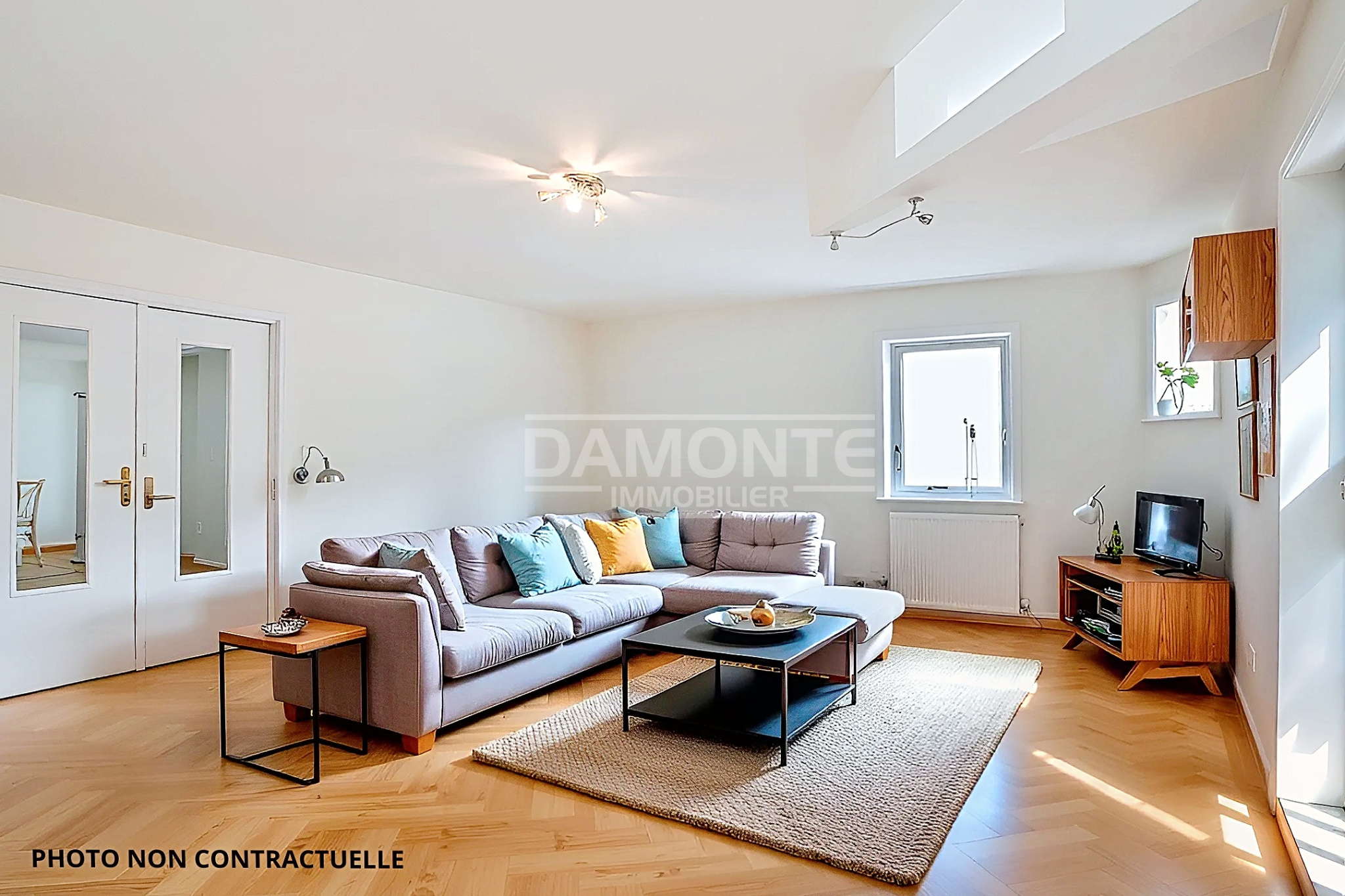 COUP DE CŒUR   TRIPLEX FAMILIAL AVEC VUE EXCEPTIONNELLE & PARKING EN HYPER CENTRE — photo 3